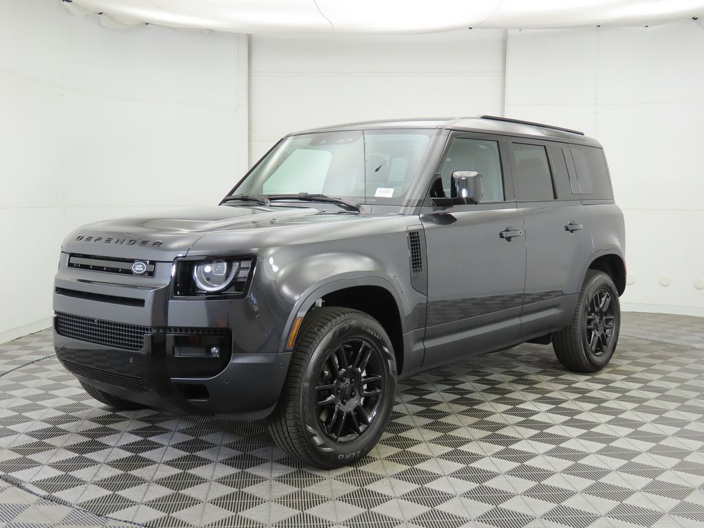 2026 Land Rover Defender S's photo