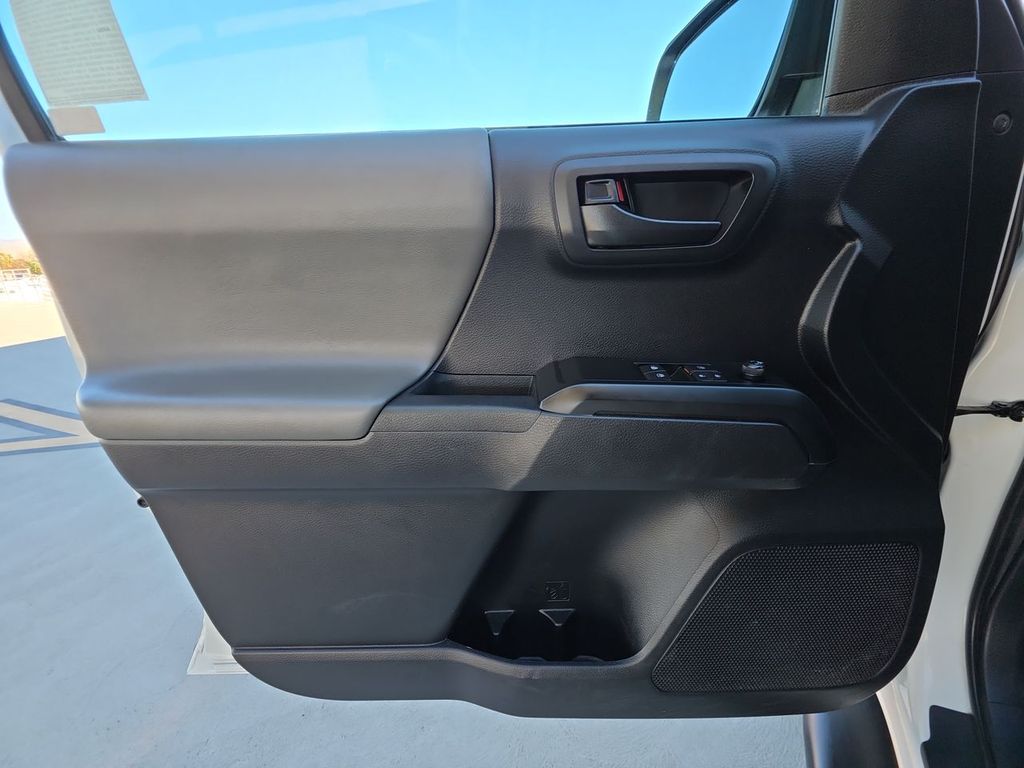 2020 Toyota Tacoma SR photo 22