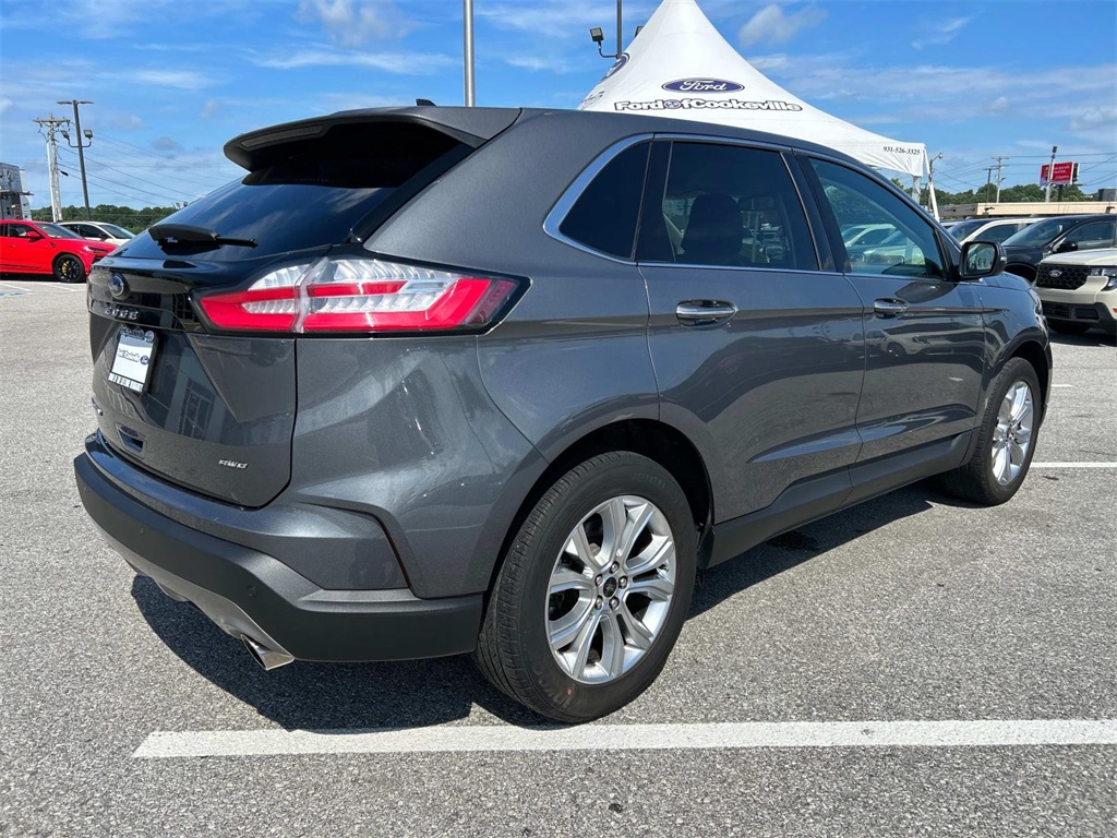 2024 Ford Edge Titanium photo 4