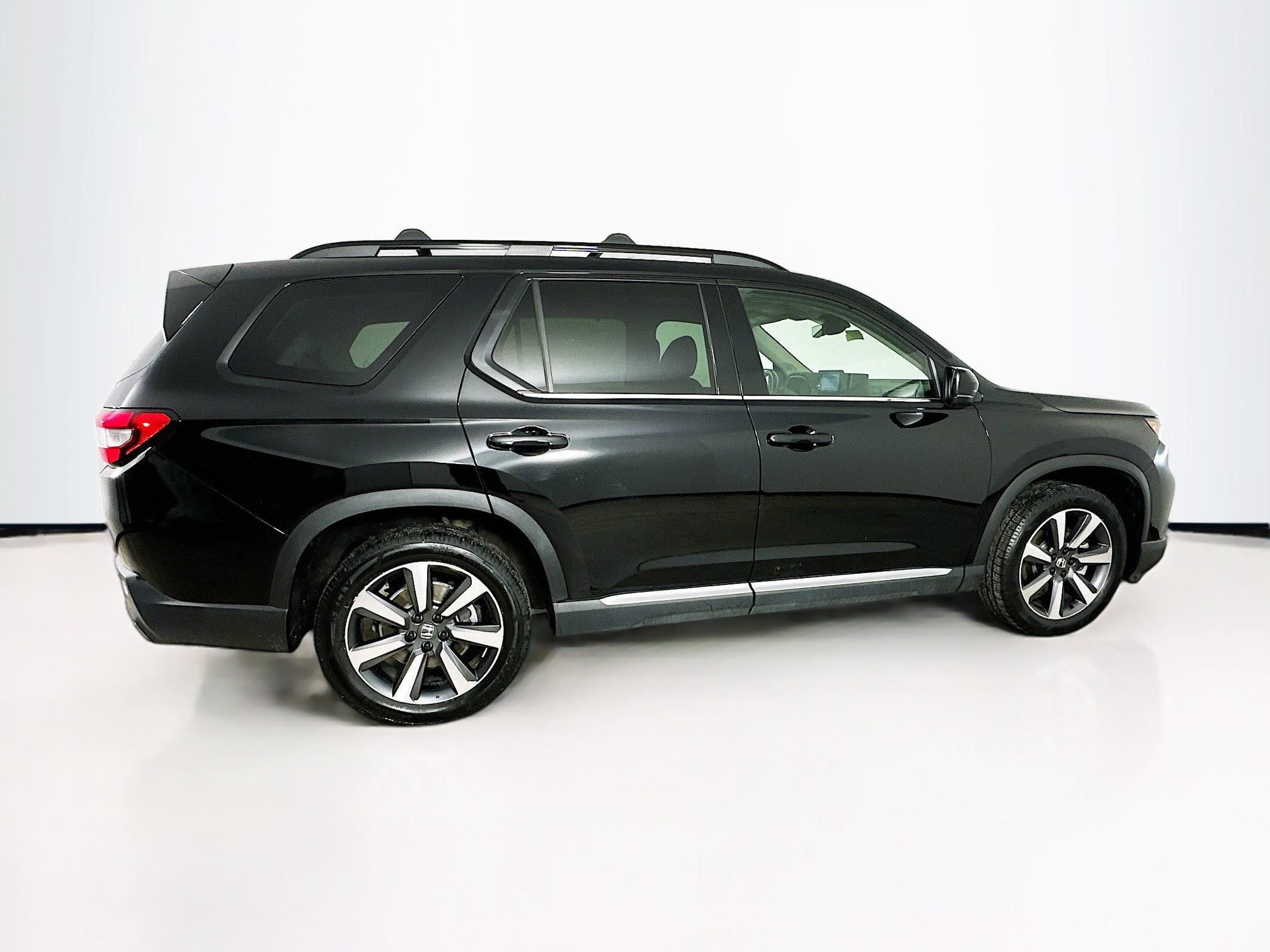 2023 Honda Pilot Touring photo 4