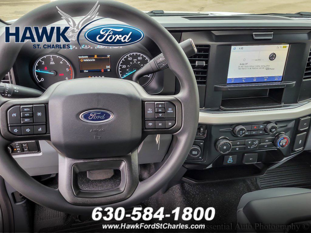 2025 FORD F-450 - Image 8