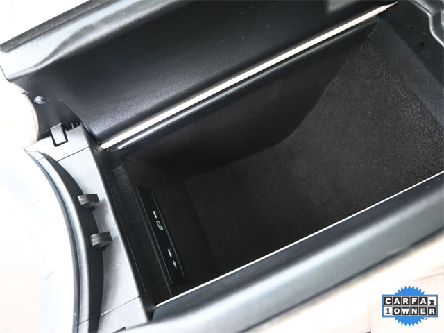 2022 Mercedes Benz GLC 300 photo 4