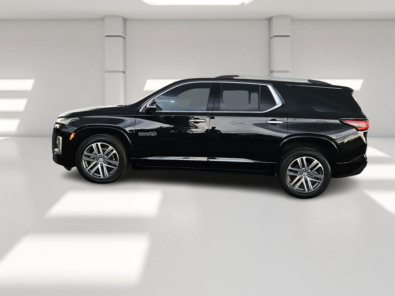 2023 Chevrolet Traverse High Country photo 2