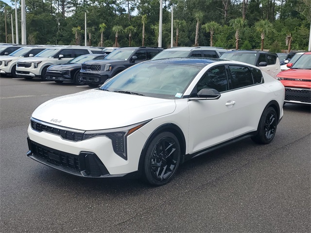 2025 Kia K4 GT-Line Turbo photo 3