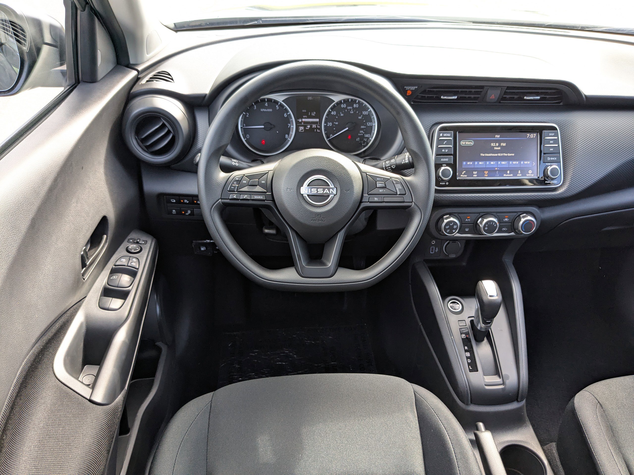 2025 Nissan Kicks Play S photo 10