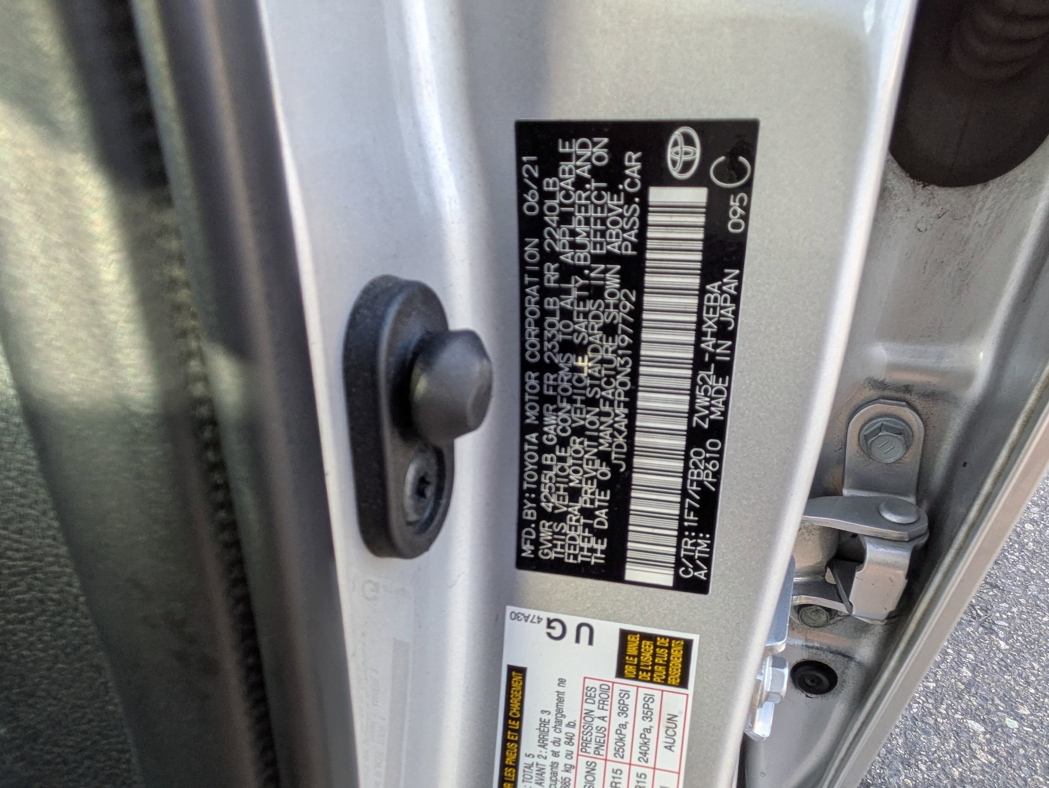 2022 Toyota Prius Prime XLE photo 22