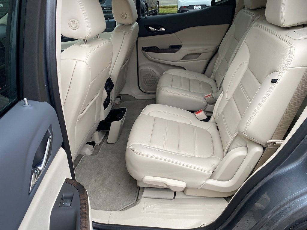 2022 Gmc Acadia Denali photo 19