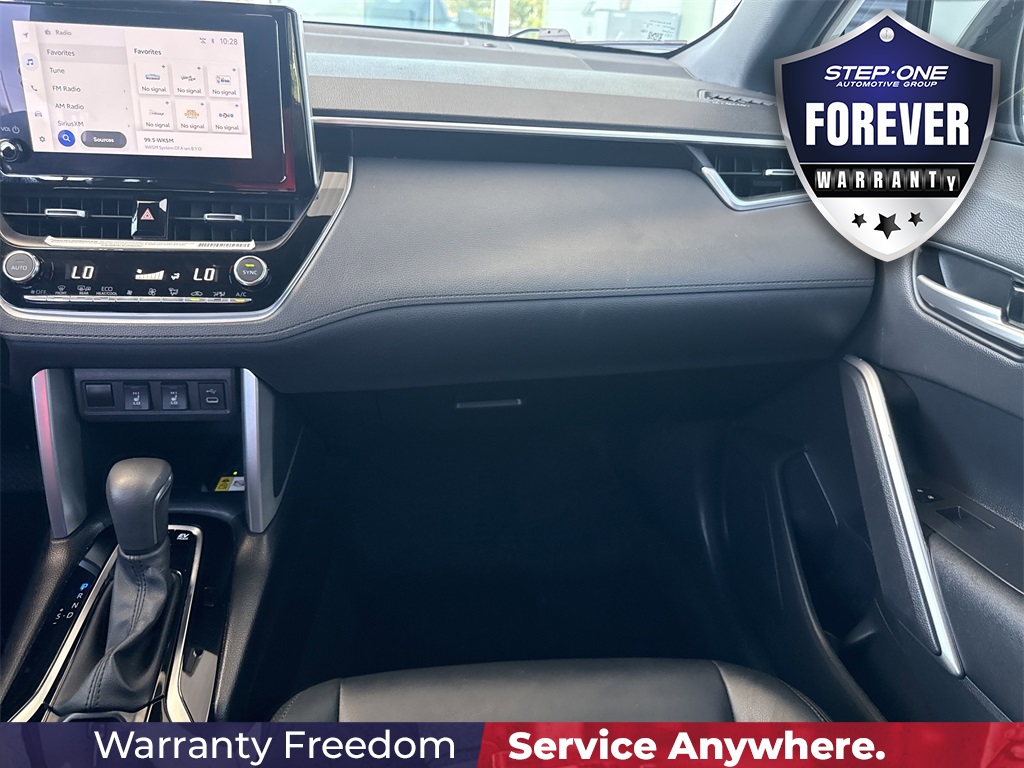 2023 Toyota Corolla Cross Hybrid XSE photo 12