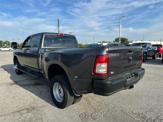 2024 Ram 3500 Tradesman photo 3