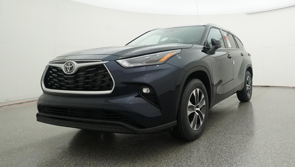 2022 Toyota Highlander XLE photo 4