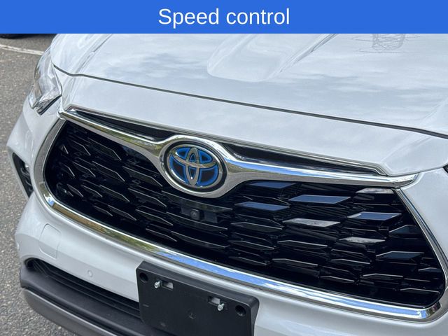 2022 Toyota Highlander Hybrid Platinum photo 24