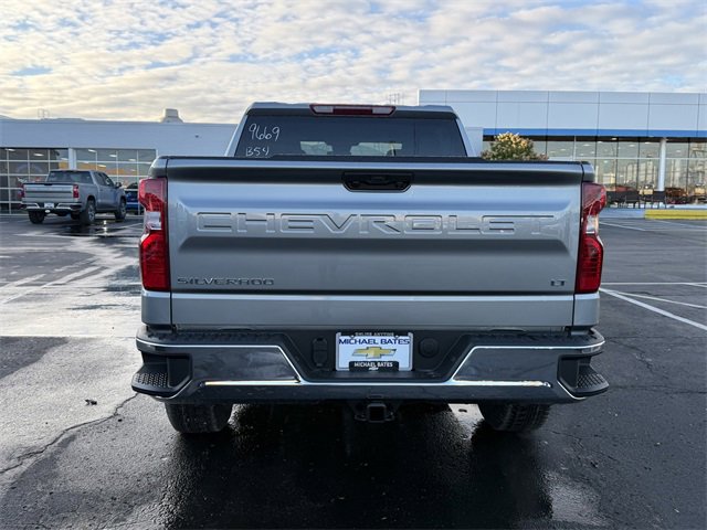 2026 Chevrolet Silverado 1500 LT photo 3
