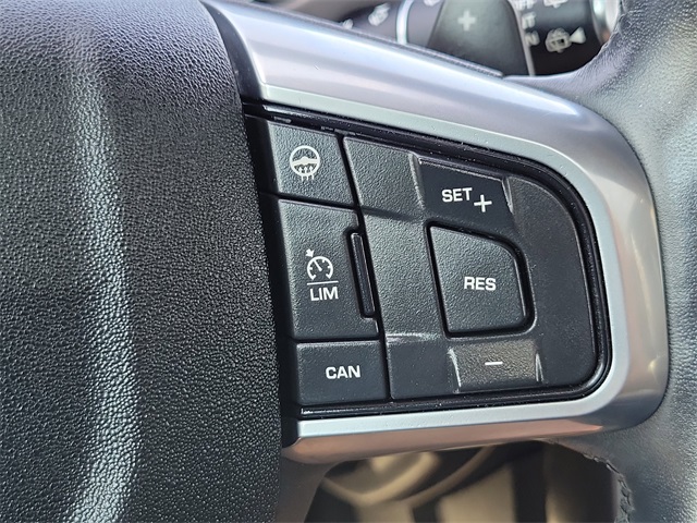 2019 Land Rover Discovery Sport HSE photo 23