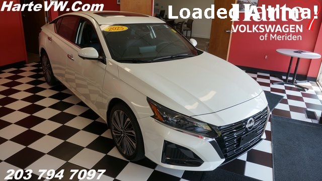 2025 Nissan Altima SL's photo