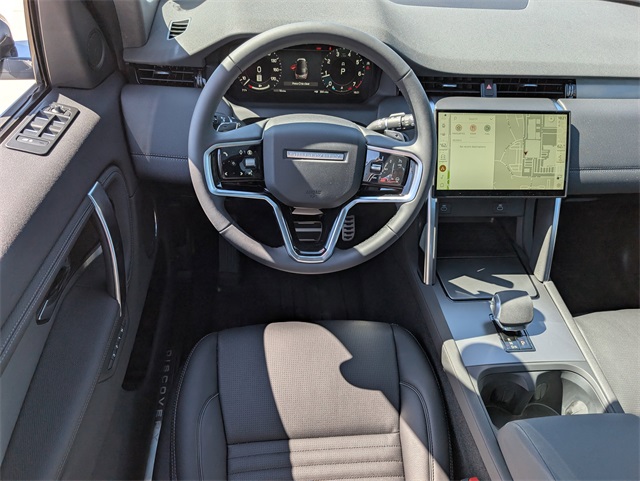 2025 Land Rover Discovery Sport SE photo 7