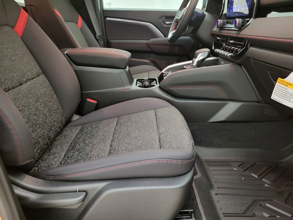 2025 Chevrolet Colorado Z71 photo 32