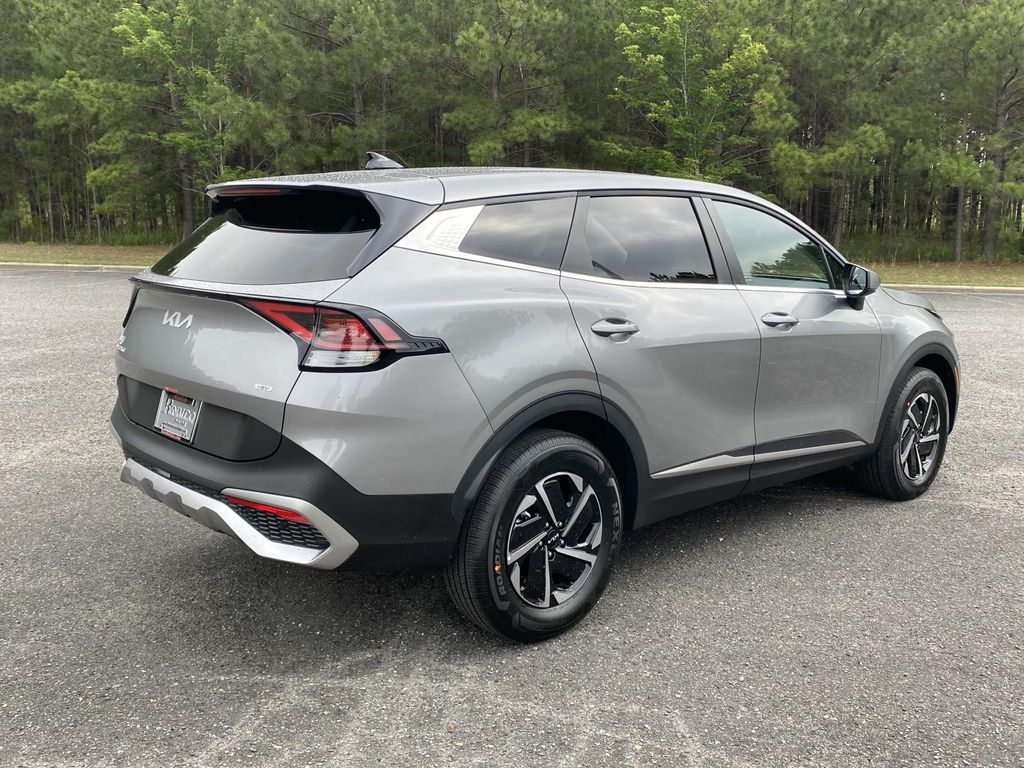 2025 Kia Sportage Hybrid LX photo 2