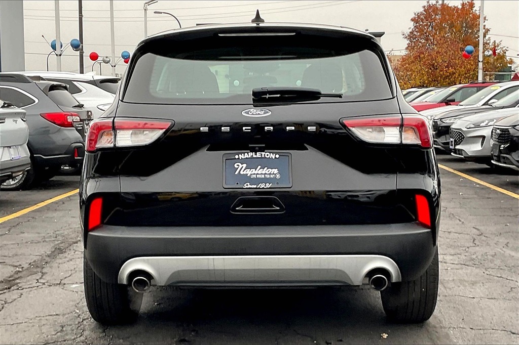 2022 Ford Escape S photo 3