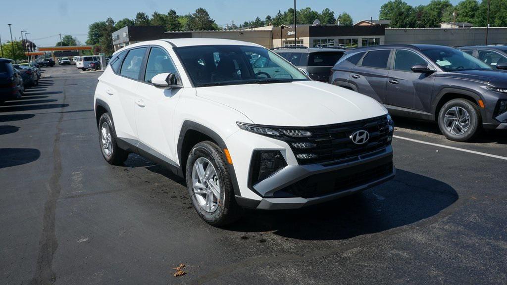 2025 Hyundai Tucson SE's photo