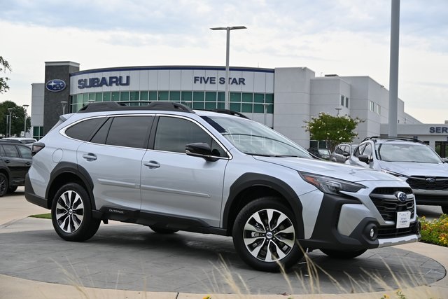 2025 Subaru Outback Limited's photo