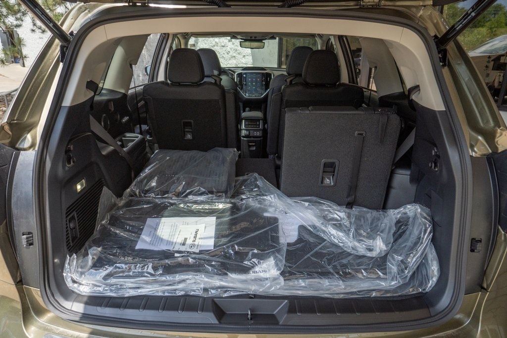 2025 Subaru Ascent Touring photo 19