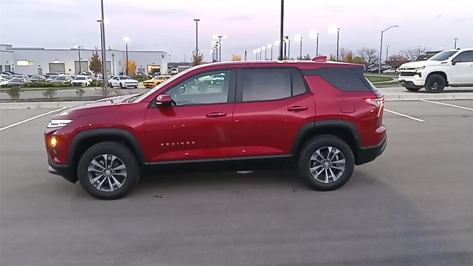 2026 Chevrolet Equinox LT photo 4