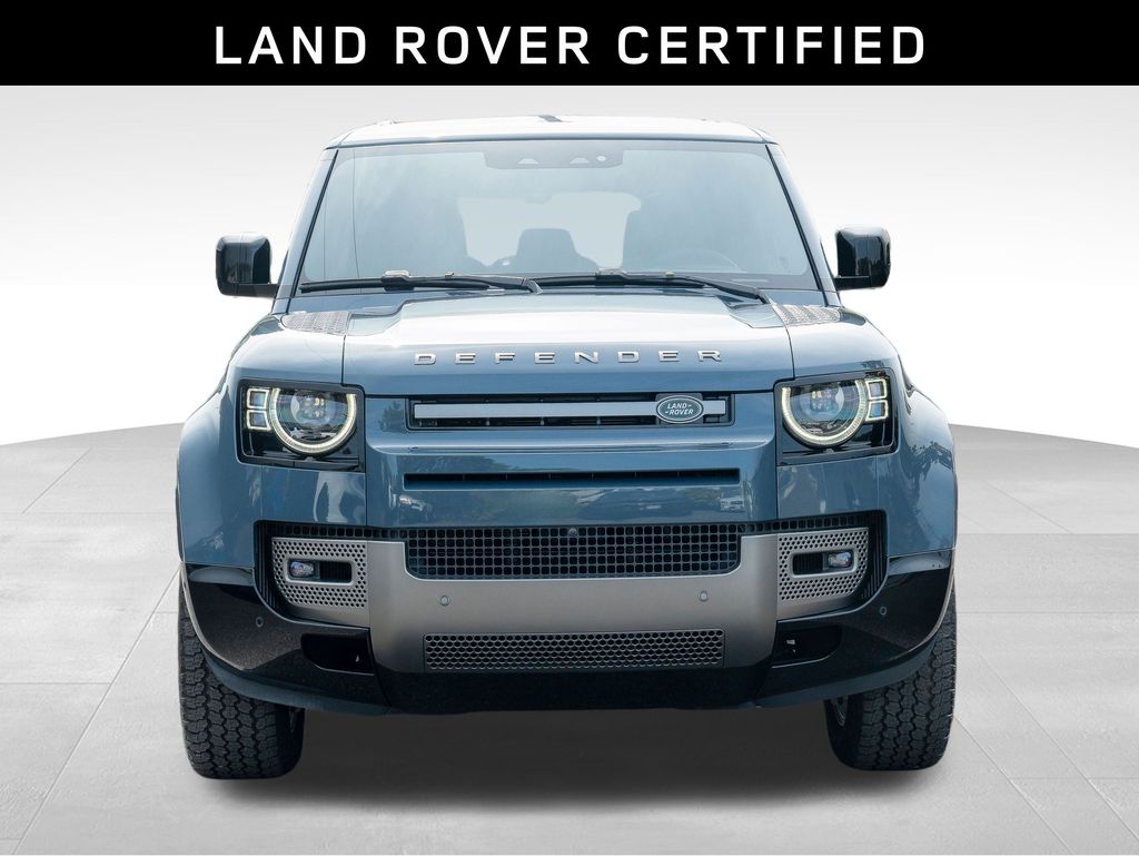 2025 Land Rover Defender 110 X-Dynamic SE photo 2