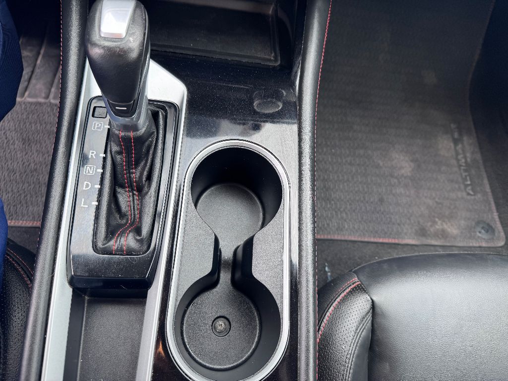 2023 Nissan Altima 2.5 SR photo 17
