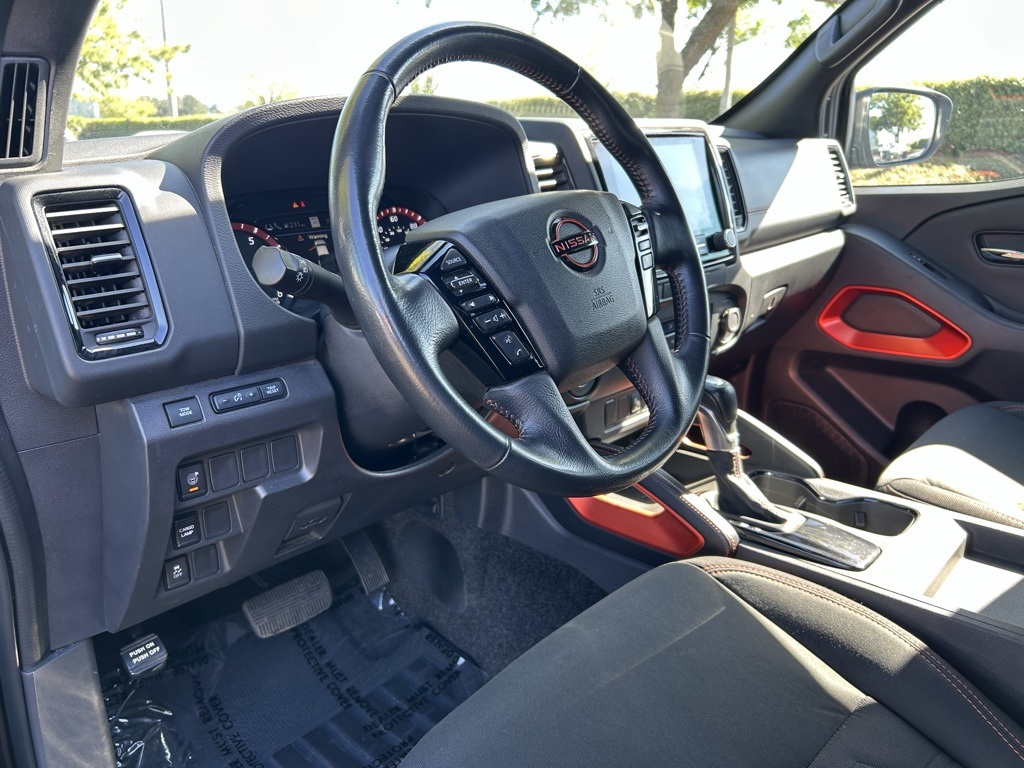2022 Nissan Frontier PRO-X photo 11