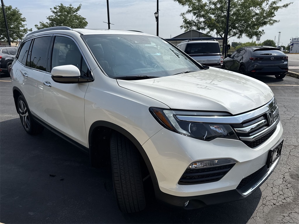 2016 Honda Pilot Elite photo 5
