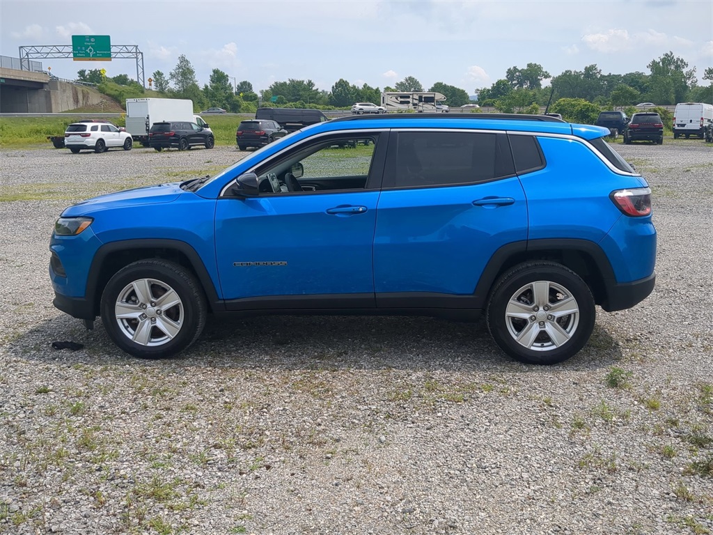 2022 Jeep Compass Latitude photo 6
