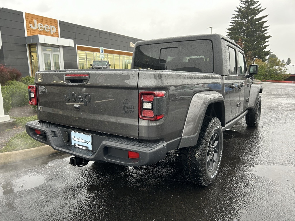 2025 Jeep Gladiator Willys photo 6