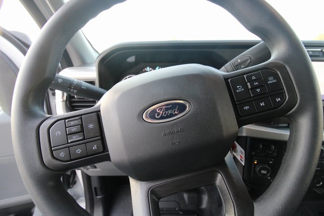 2024 Ford F-550 photo 17