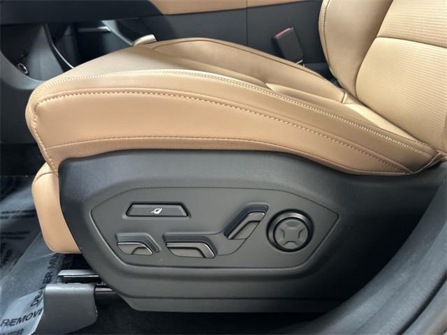 2026 Hyundai Santa Fe Calligraphy photo 3