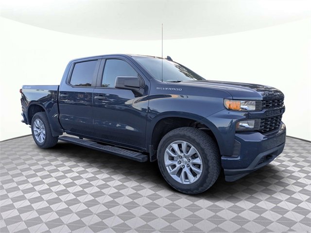2022 Chevrolet Silverado 1500 Custom photo 2