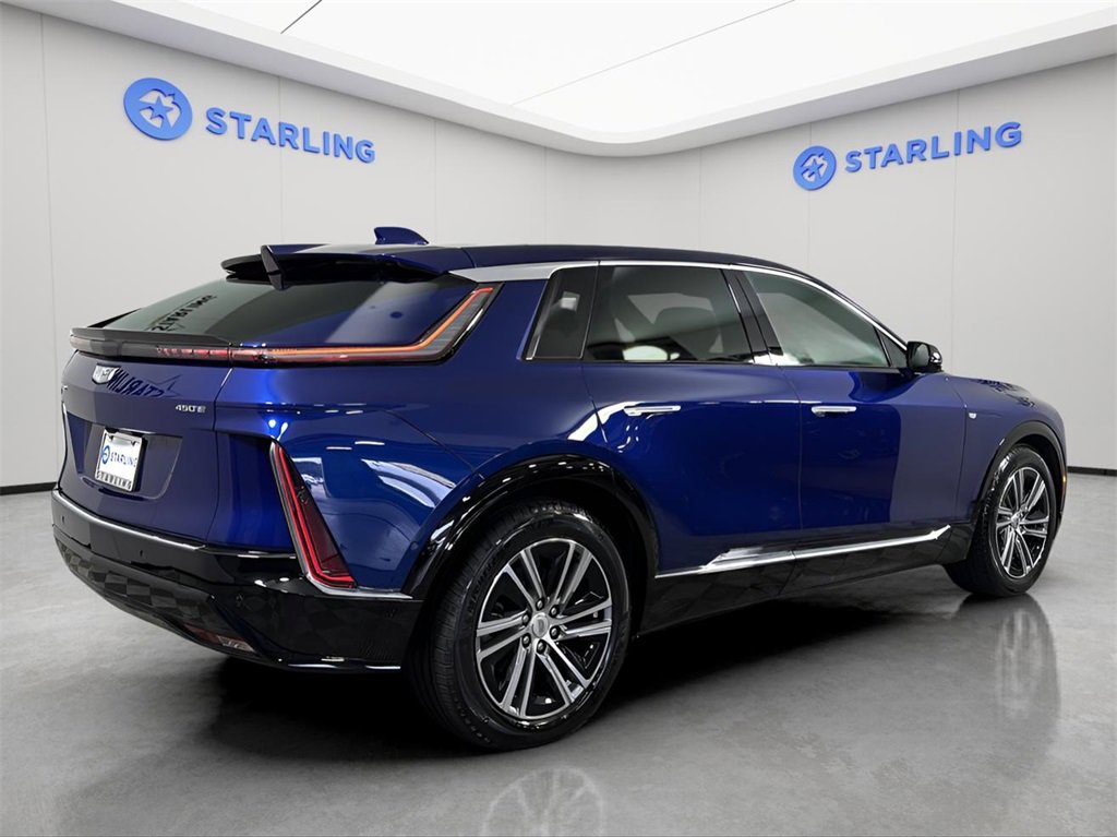 2024 Cadillac Lyriq Luxury photo 9