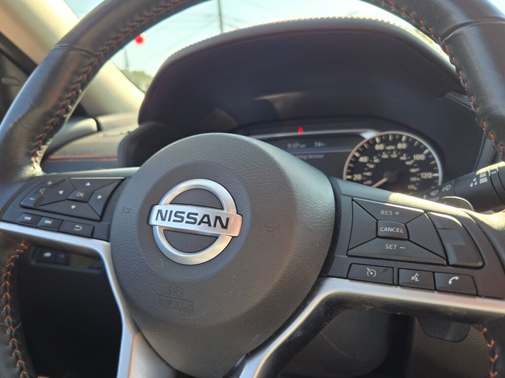 2022 Nissan Altima 2.5 SR photo 25