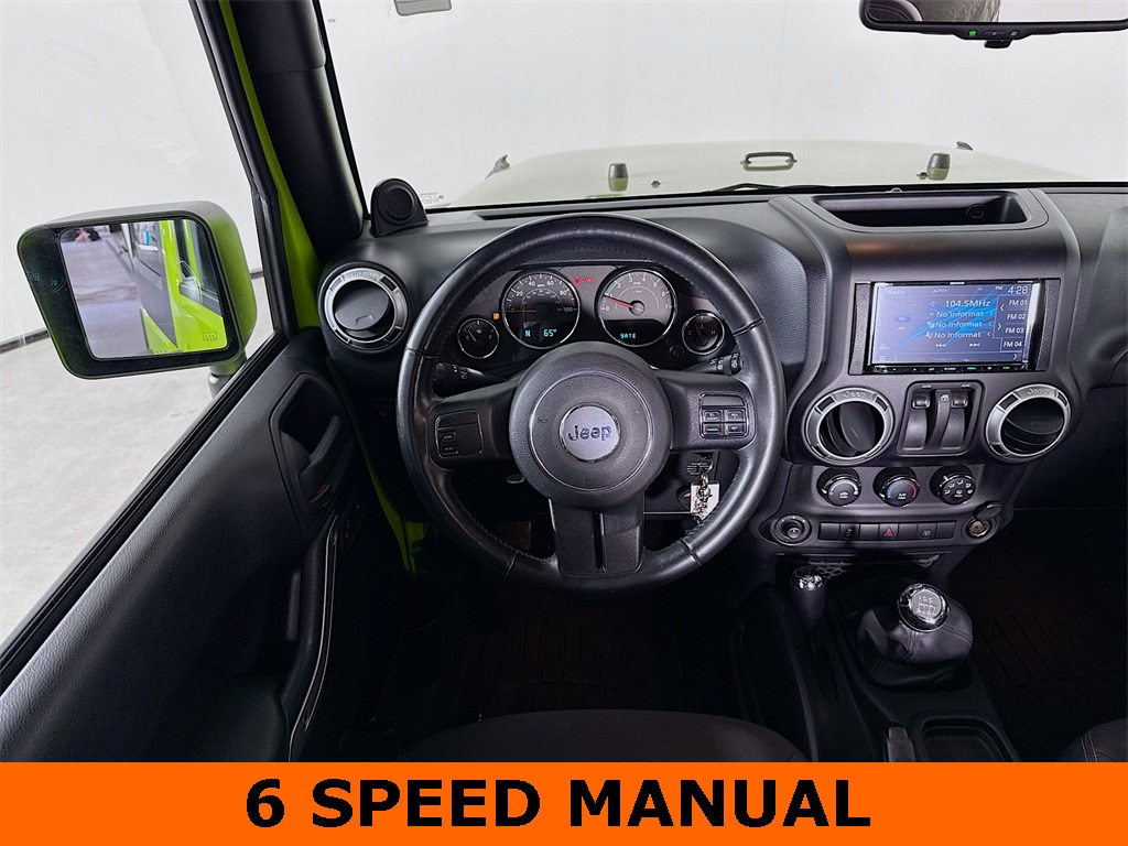 2013 Jeep Wrangler Rubicon photo 3