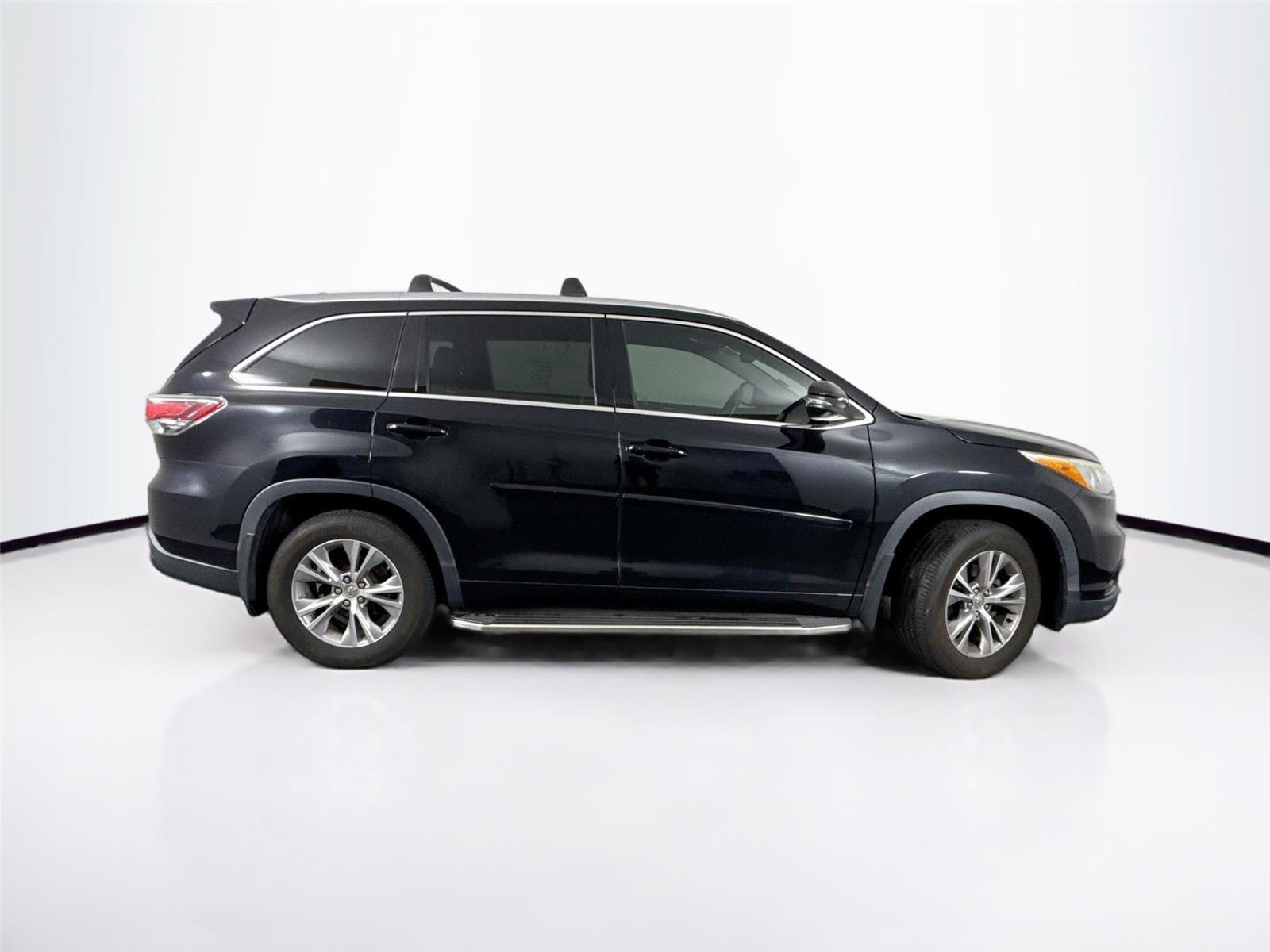 2015 Toyota Highlander XLE photo 4