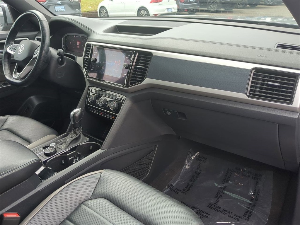 2022 Volkswagen Atlas Cross Sport V6 SEL Premium R-Line photo 27