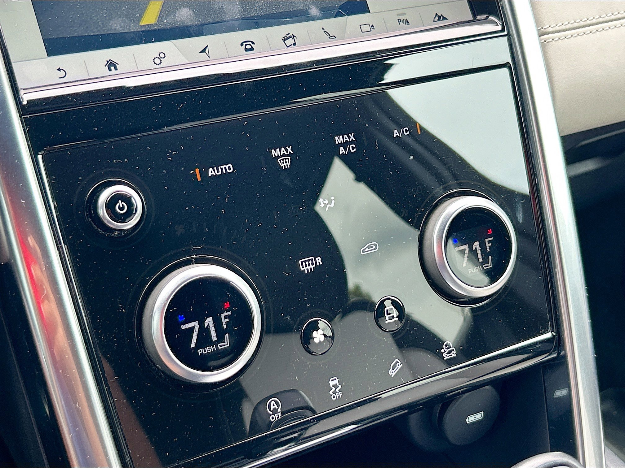 2020 Land Rover Discovery Sport SE R-Dynamic photo 24
