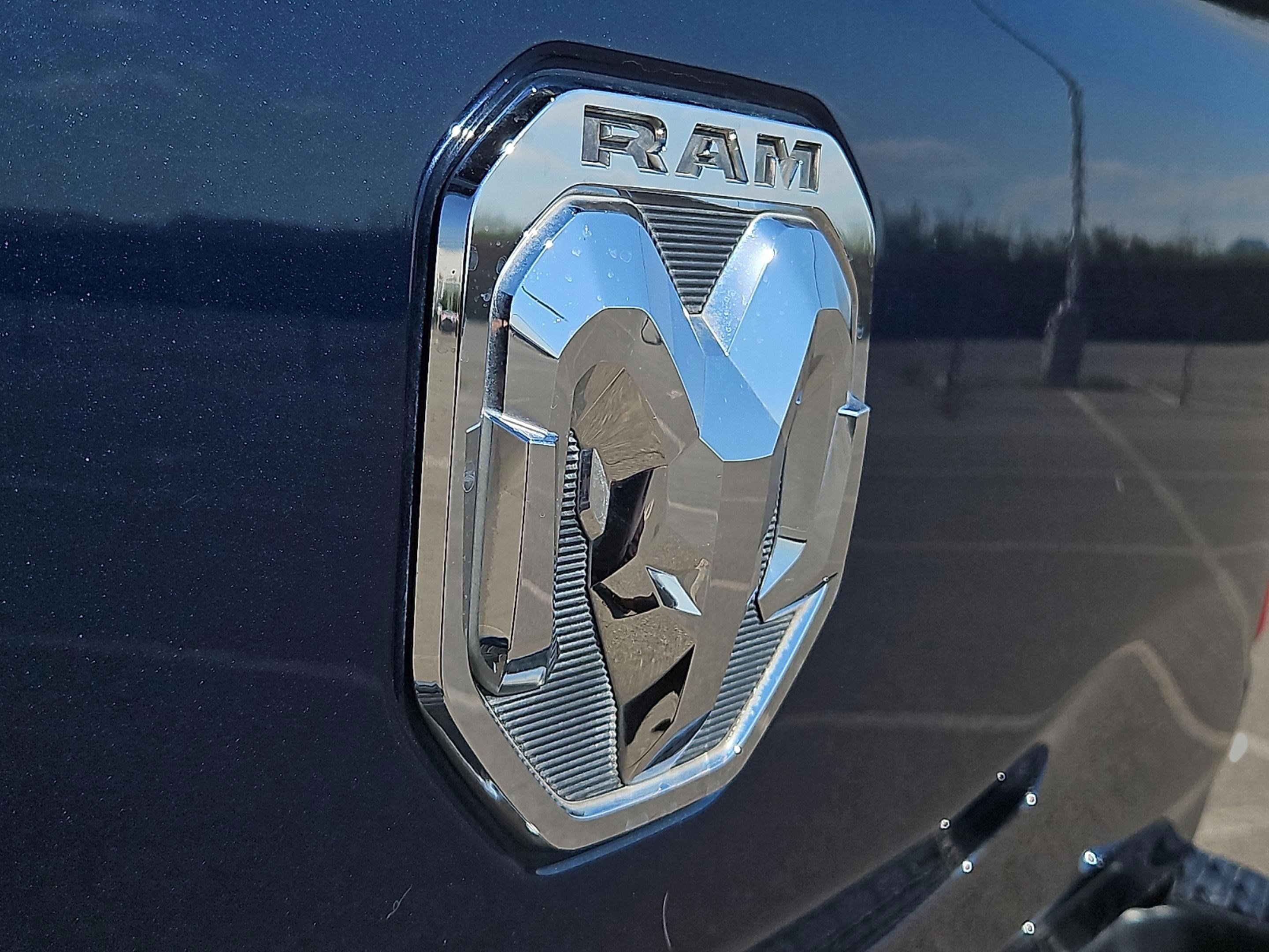 2022 Ram 1500 photo 17