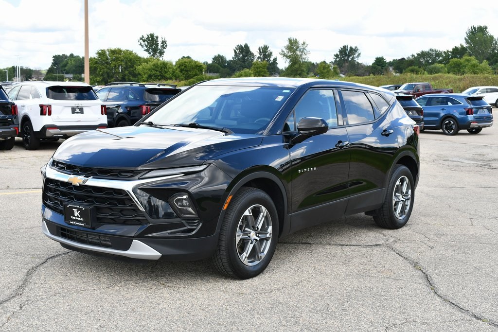 Used 2023 Chevrolet Blazer 2LT with VIN 3GNKBHR46PS203329 for sale in Rochester, Minnesota