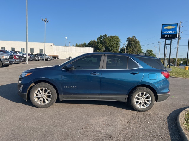 2021 Chevrolet Equinox LT photo 2