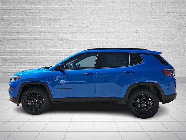 2026 Jeep Compass Latitude photo 2