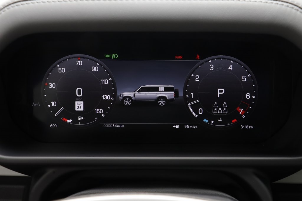 2025 Land Rover Defender 130 S photo 8