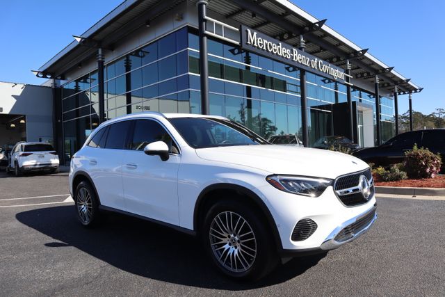 2025 Mercedes-Benz GLC Base's photo