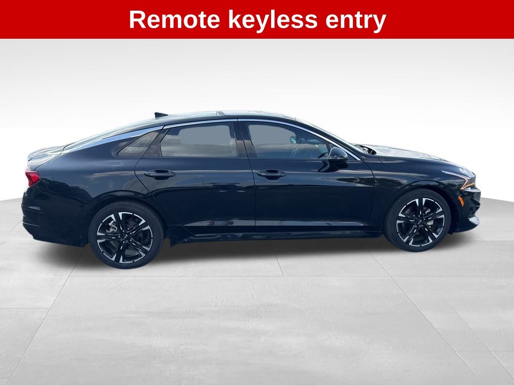 2022 Kia K5 GT-Line photo 6