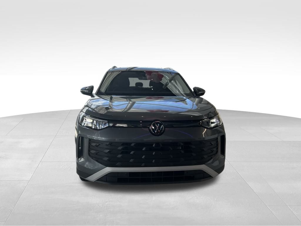 2025 Volkswagen Tiguan SE photo 4