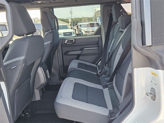 2025 Ford Bronco Base photo 12